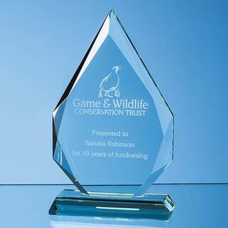 18.5cm x 12.5cm x 19mm Jade Glass Facetted Diamond Peak Award